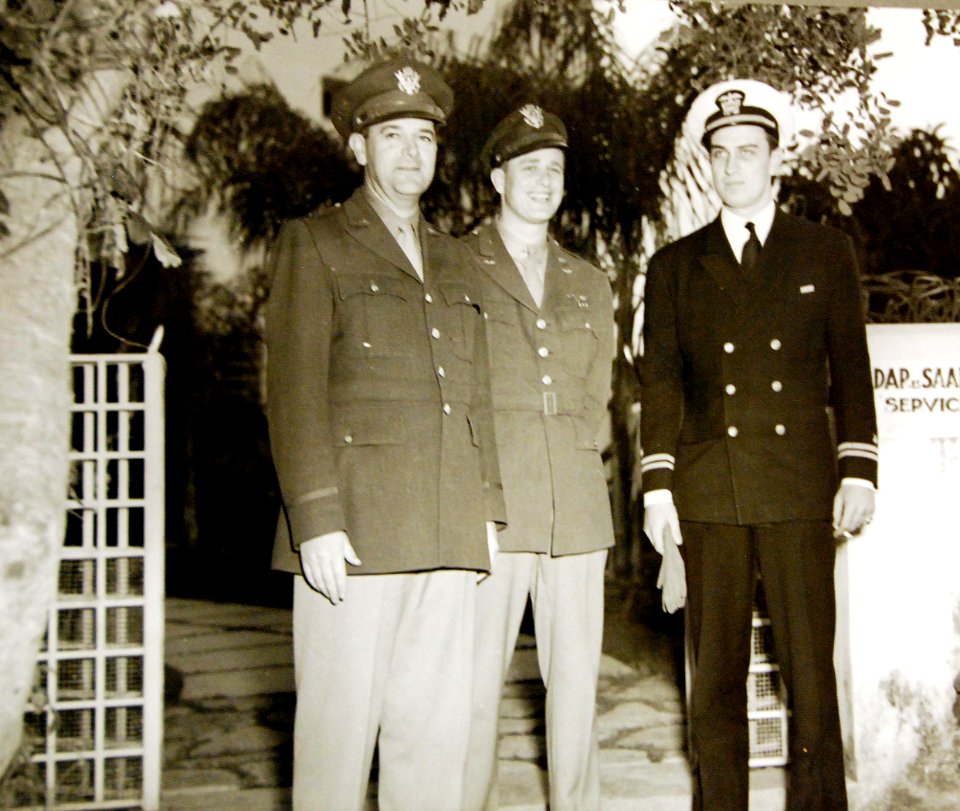 Elliott Roosevelt, Franklin Roosevelt, and a friend, Casablanca Conference, Morocco, 1943 (24656877071)