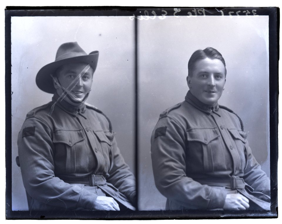 Ellis Pte J, 22 Oct 1915 (16445813763)