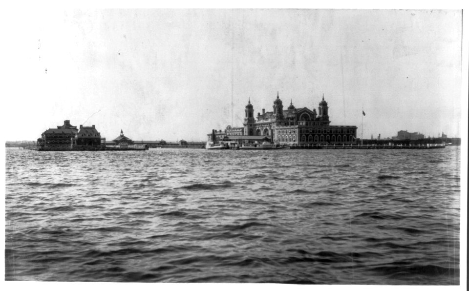 Ellis Island, New York Harbor LCCN2004680468