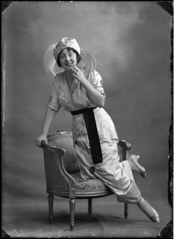 Elna Gistedt in Storstadsbaciller at Vasateatern 1914 - SMV - NG019