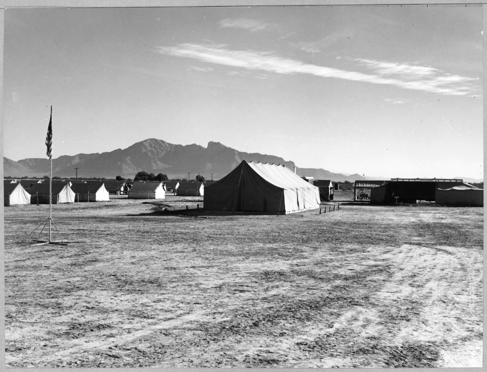 Eloy District, Pinal County, Arizona. Government camp for migratory pickers near Eloy, Arizona. This . . . - NARA - 522020