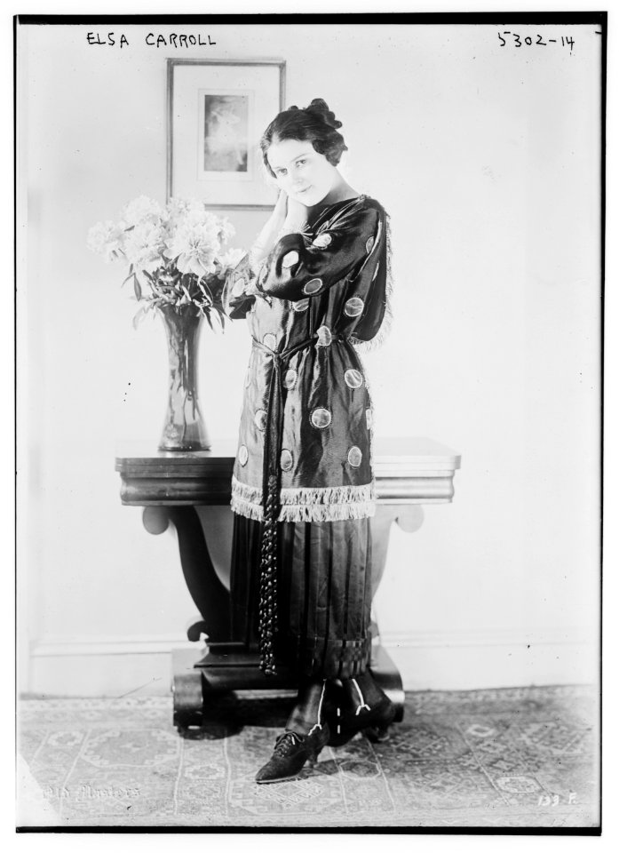 Elsa Carroll LCCN2014711502