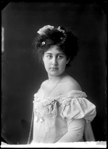 Elsa Lindeberg, actor, in unknown performance - SMV - GL079