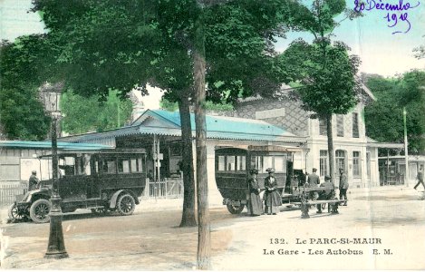 EM 132 - LE PARC ST MAUR - La Gare - Les Autobus