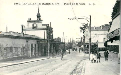 EM 1969 - ENGHIEN - Place de la Gare photo