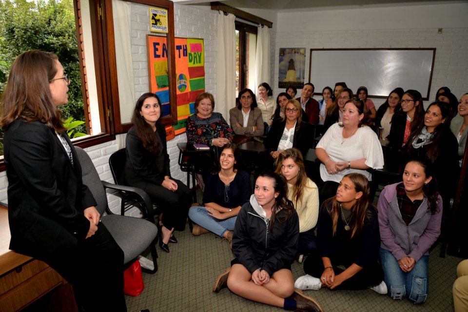 Emb. Keiderling visita Maldonado (33563269364)