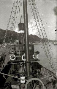 Embarcación de arrastre 'Ernio' atracada en el puerto de Pasaia (2 de 3) - Fondo Car-Kutxa Fototeka