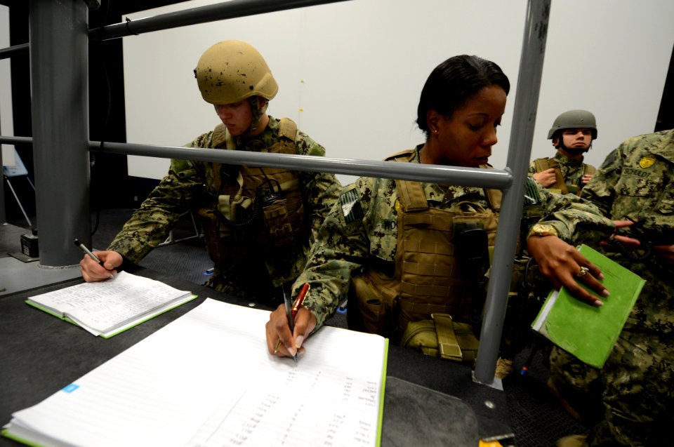 Embark Security Team (EST) Training 140126-N-OU681-105