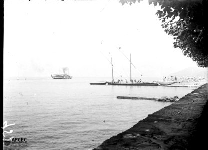 Embarcacions en el moll de Vevey