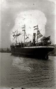 Embarcación 'Ramonita' fondeada en el puerto de Pasaia (3 de 7) - Fondo Car-Kutxa Fototeka