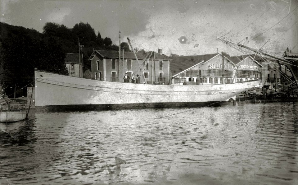 Embarcación de pesca en los 'Astilleros de Pasajes San Juan S.A.' (2 de 3) - Fondo Car-Kutxa Fototeka
