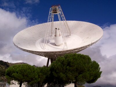 Radio telescope antenna astronomy photo