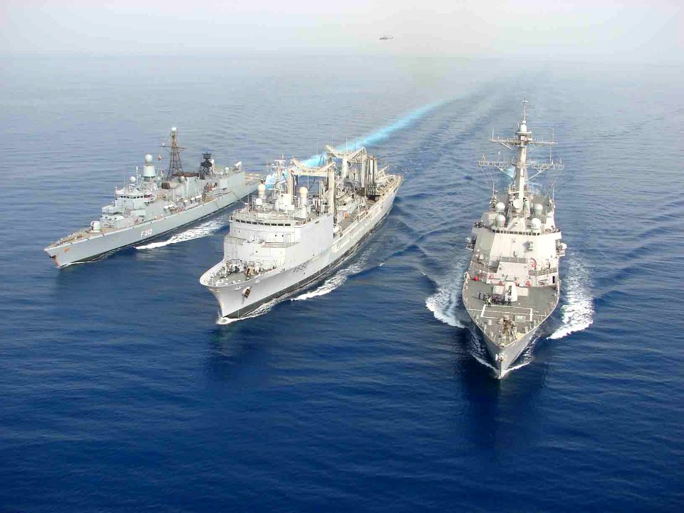 Emden (F 210), Marne (A 630) and USS Shoup (DDG-86) conduct a replenishment at sea, 2008