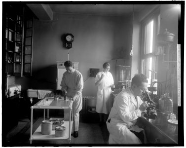 EMERGENCY HOSPITAL. INTERIOR LCCN2016861901