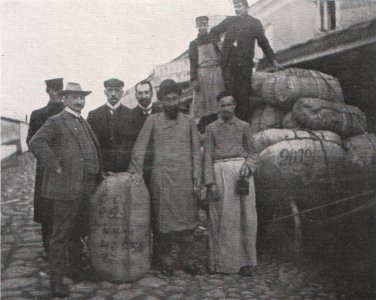 Emil Brass, Im Reiche der Pelze, Seite 213, Bilder aus Nishnij-Nowgorod, Persianer-Händler