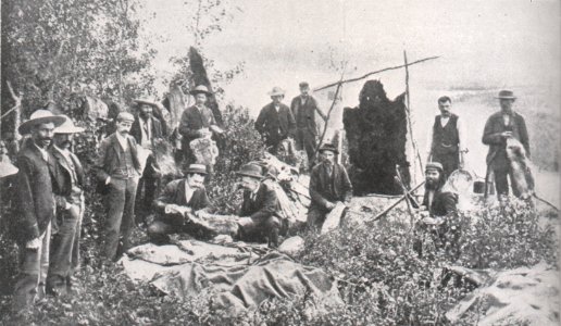 Emil Brass, Im Reiche der Pelze, Seite 298, Im Lager der Pelztierjäger