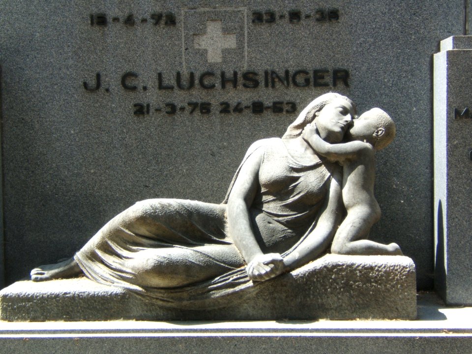 Emiliano Barral Maternidad Luchsinger