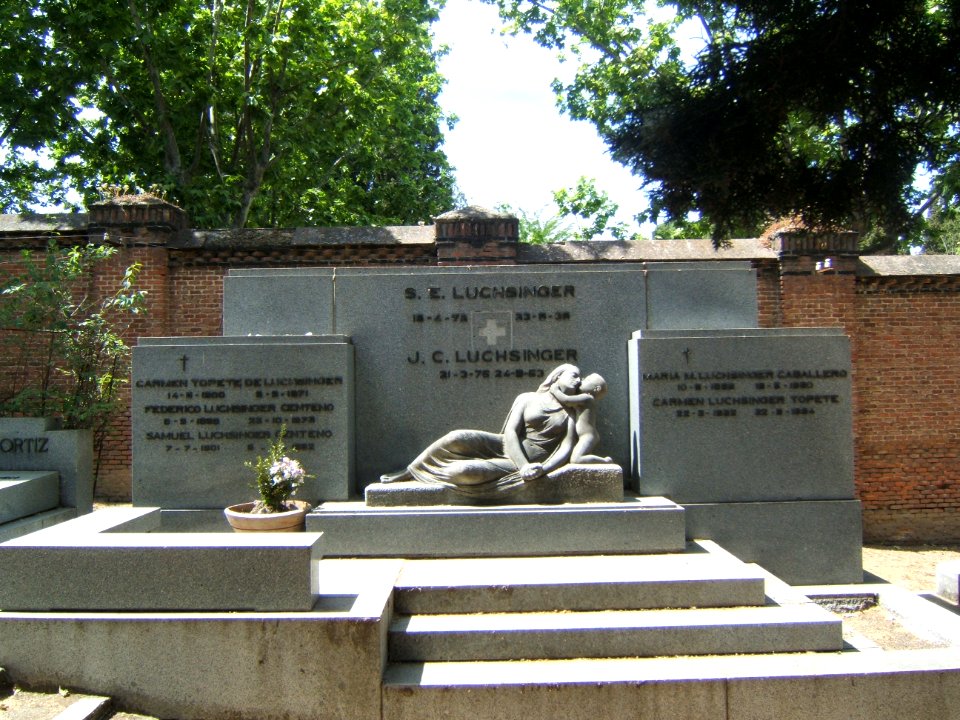 Emiliano Barral Panteón Luchsinger 1935