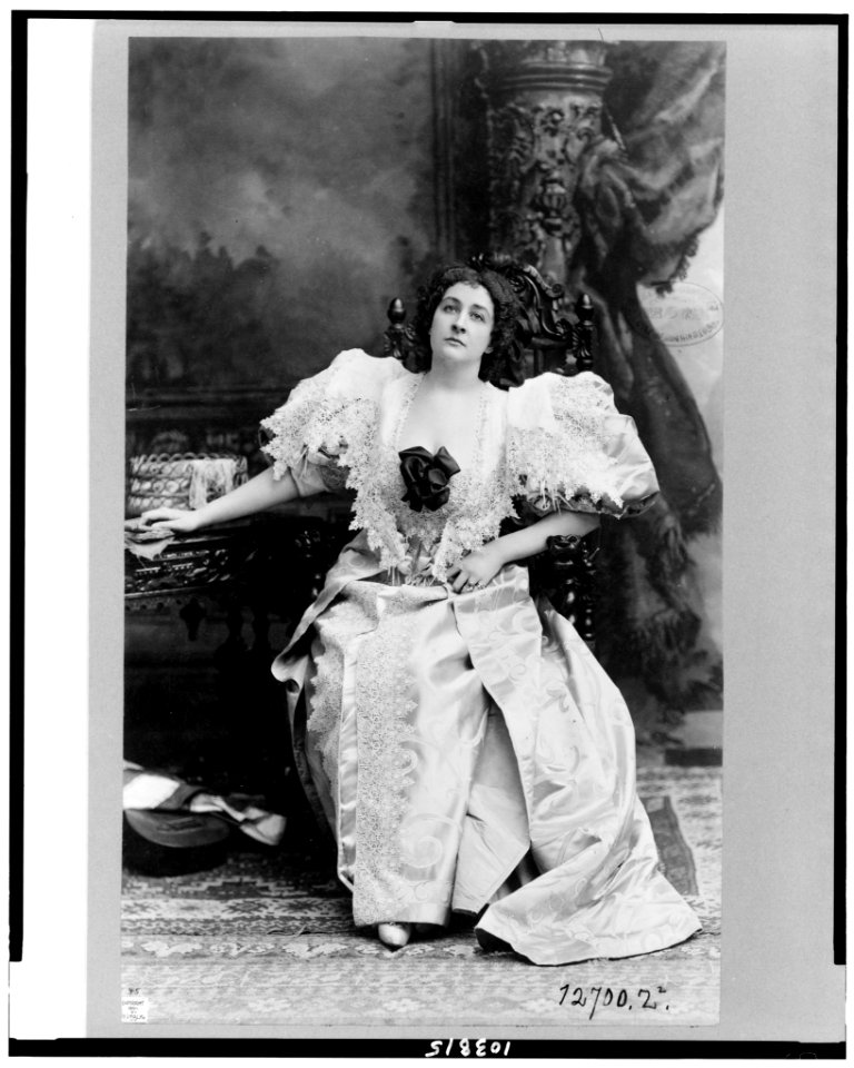 Emma Eames, full-length portrait, seated, facing slightly left LCCN91785680