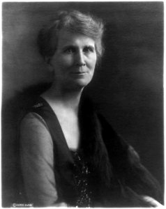 Emma Garland Morgan Fall, half length, facing right. Wife of Albert Bacon Fall LCCN2005679729