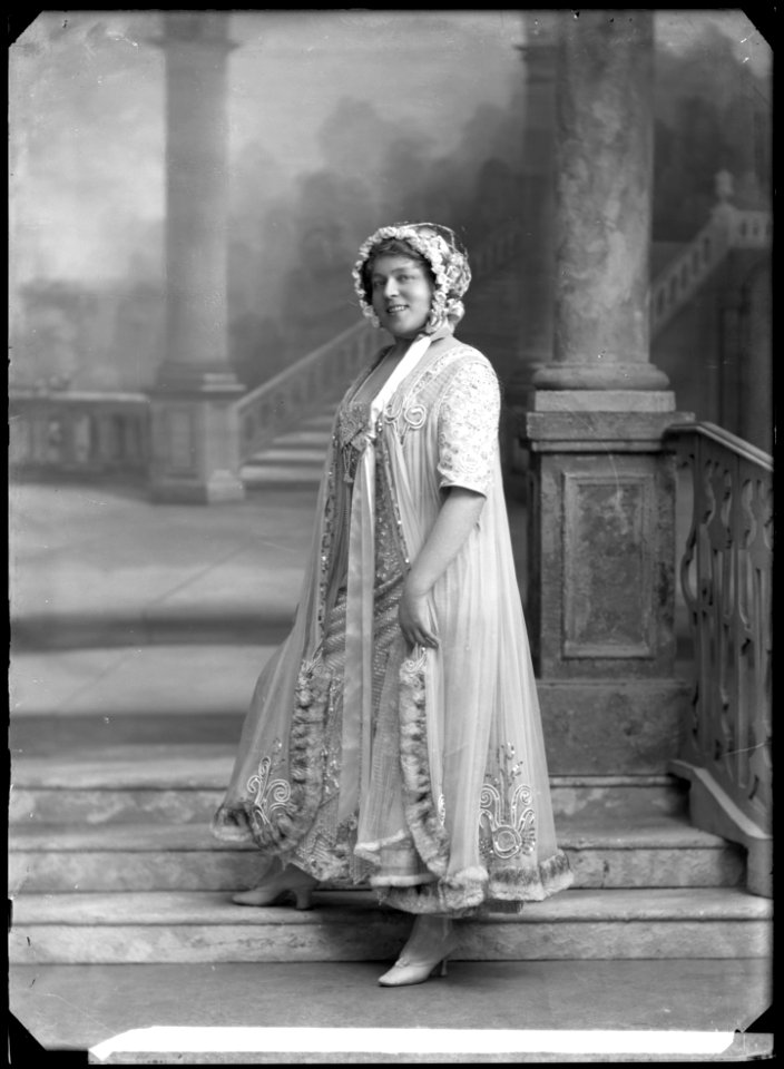 Emma Meissner in Greven av Luxemburg at Oscarsteatern 1910 - SMV - GM028