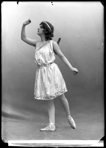 Emmy Person in Festen hos Thérèse at Kungliga Operan 1911 - SMV - NP025