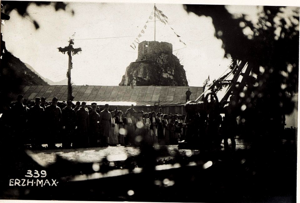 Empfang in Virpazar. (BildID 15571927)
