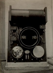 Empfänger einer tragbaren Radiostation. Innenansicht. Aufgenommen am 7. August 1916. (BildID 15479985)