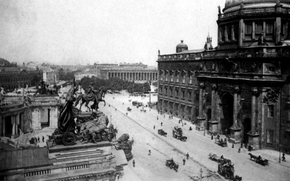 Emperor William memorial, Berlin 1900 (2)