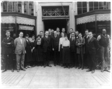 Employees posed in front of the Doubleday-Hill Electric Co. at 715 12th St., N.W., Washington, D.C. LCCN2001706149