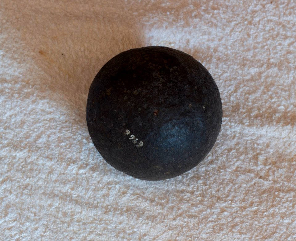 En 4 pundig kanonkula, så kallad lod - Skoklosters slott - 108883