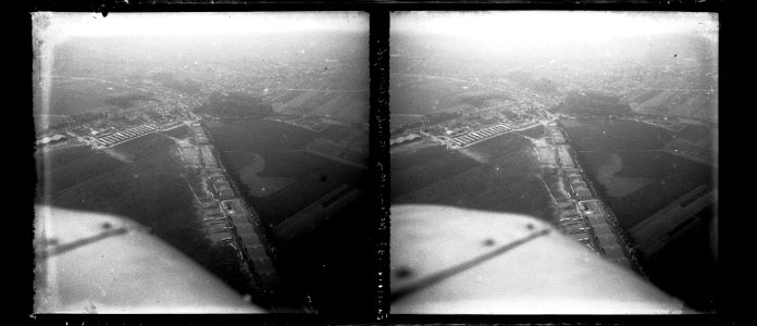 En aéro. 2-6-17. 500m. Le camp retranché. Le Bourget - Fonds Berthelé - 49Fi1252