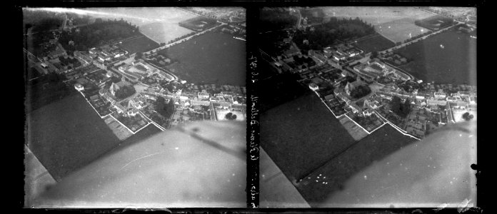 En aéro. 300m. Le Plessis-Belleville. 2-6-17 - Fonds Berthelé - 49Fi1254