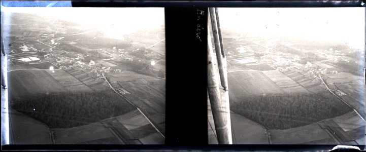 En aéro (Vue aérienne de Boves ^) - Fonds Berthelé - 49Fi189