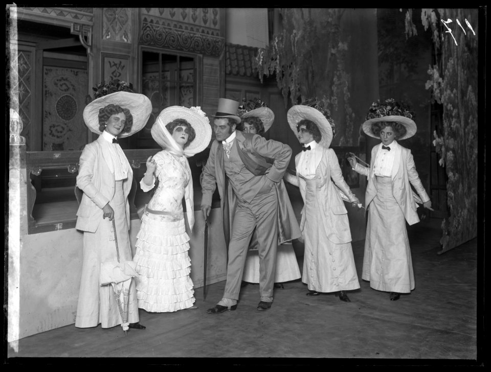 En smekmånad i Kina, Operett-teatern 1909. Föreställningsbild - SMV - OpT002