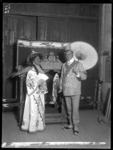 En smekmånad i Kina, Operett-teatern 1909. Rollporträtt - SMV - OpT005