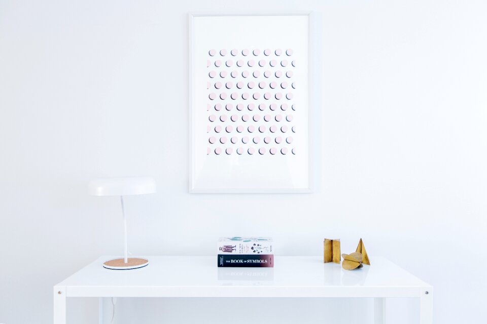 Table frames lamp