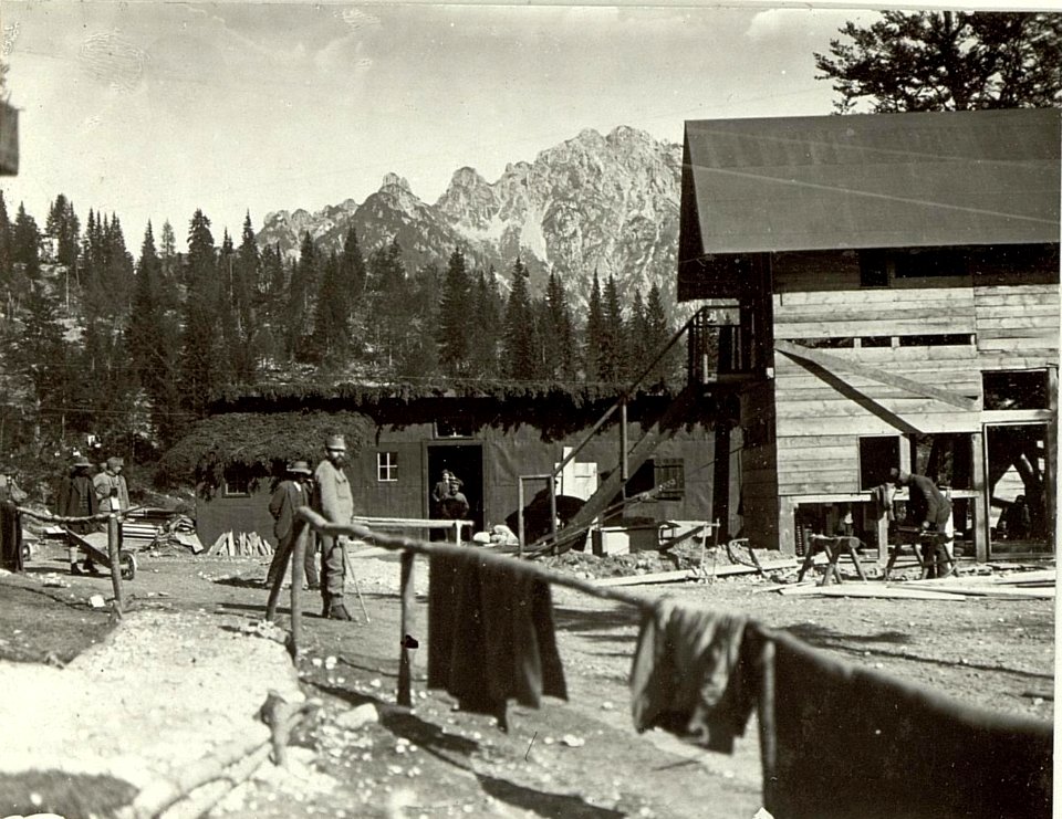 Endstation der Drahtseilbahn Kaltwassersattel. Prassniksattel. (BildID 15462239)