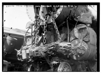 Engine which wrecked Bar Harbor Express LCCN2014694251