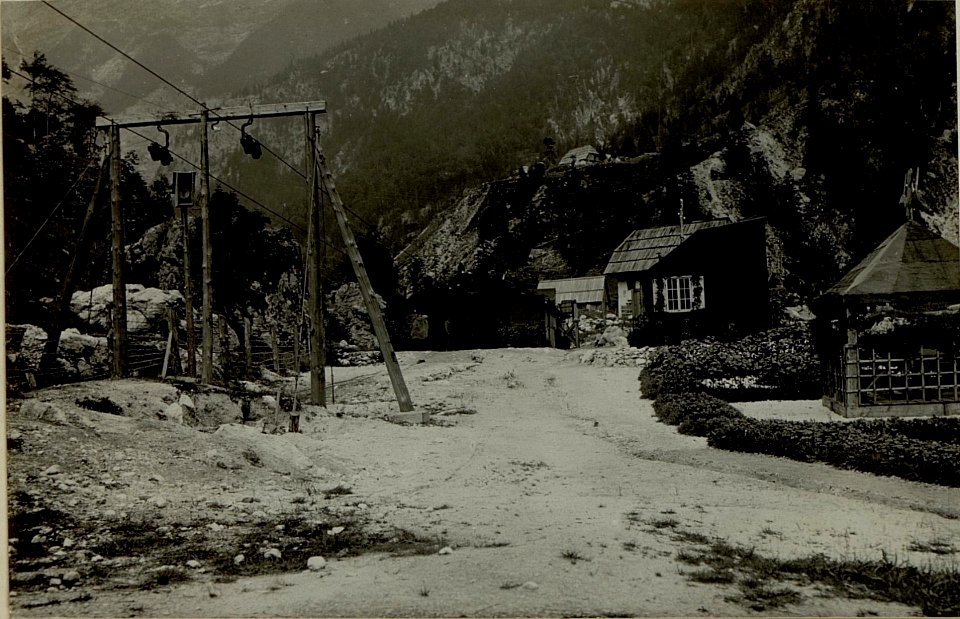 Gesammtbild der Station VIII-IX Trenta. (BildID 15480995)
