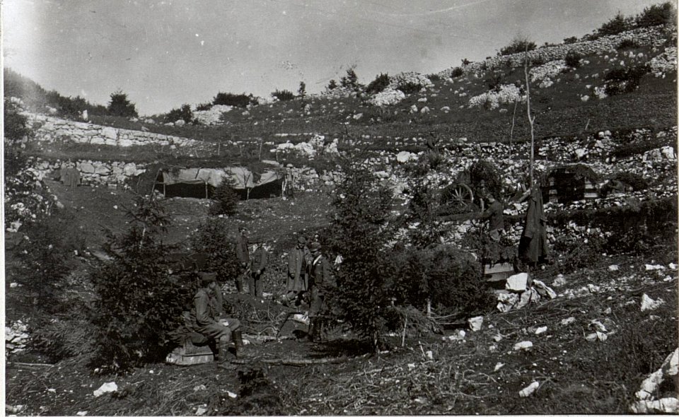 Geschützstellung am Lomplateau (BildID 15602599)