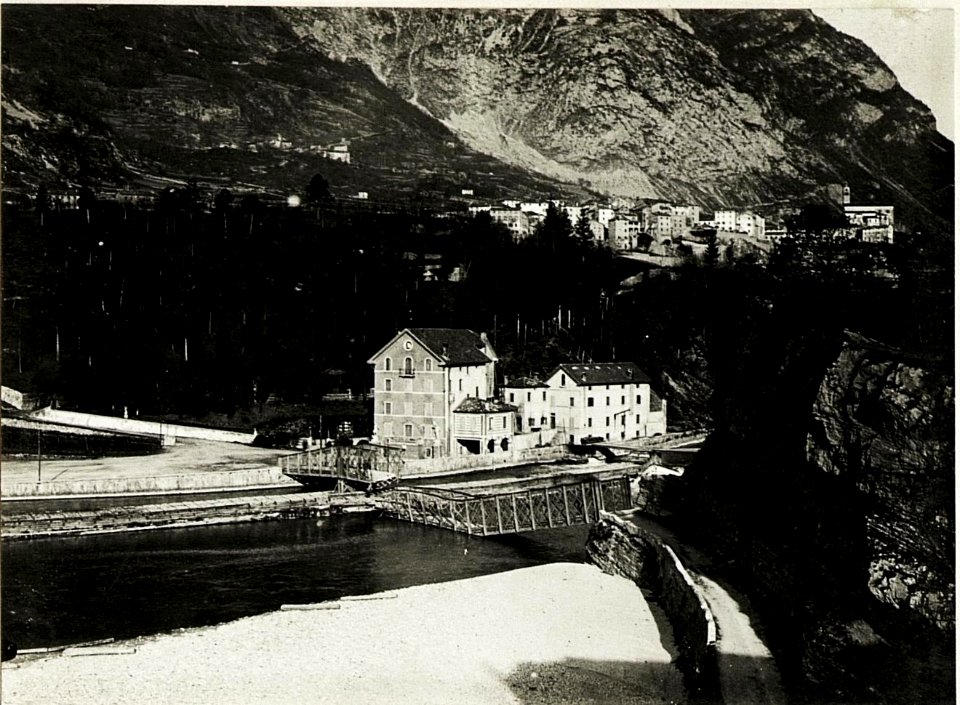 Gesprengte Brücke bei Lavazzo. (BildID 15417508)