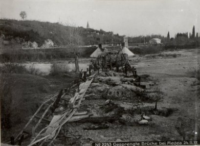Gesprengte Brücke bei Medea 24.11.17. (BildID 15612606)