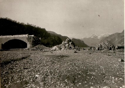 Gesprengte Brücke bei Tolmezzo. (BildID 15508053)