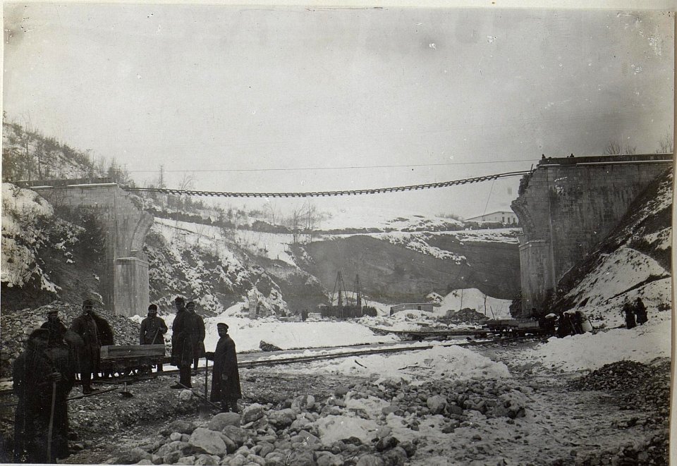 Gesprengte Eisenbahnbrücke ü.d.Piave bei Lentiai. (Länge 270m.) (BildID 15672261)
