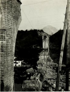 Gesprengte Eisenbahnbrücke bei Belluno. (BildID 15417606)