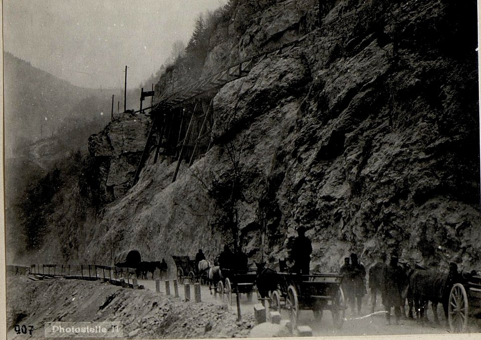 Gesprengte Straße nach Enego. (BildID 15636690)