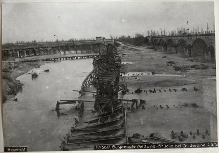 Gesprengte Meduna-Brücke bei Pordenone 4.3.18. (BildID 15615554)