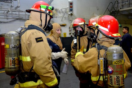 Engineering fire drill 140429-N-HU377-056