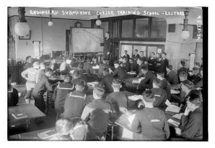 Engineers' submarine Chaser training school - lecture LCCN2014706634 photo